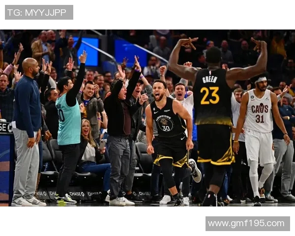 勇士与马刺激战正酣NBA季后赛精彩对决引发球迷热议